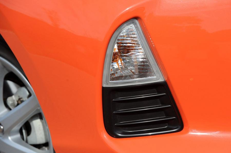  Toyota Prius C 2012 года  (фото 77 из 87)